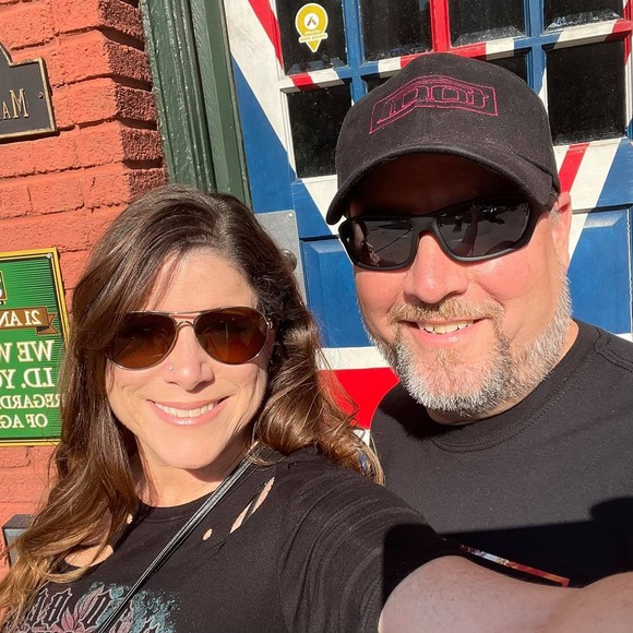 Meet your Posher, Dede - Picture 2 of 2